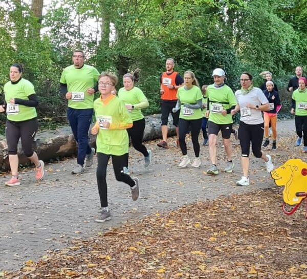 Teilnehmende beim Spendenlauf 2025 im Zoo Heidelberg.