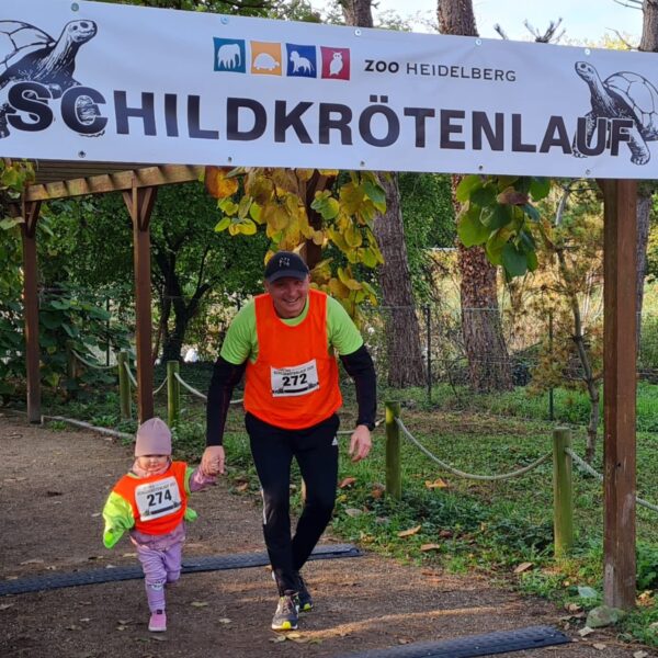 Jüngste Teilnehmerin beim Spendenlauf 2025 im Zoo Heidelberg.